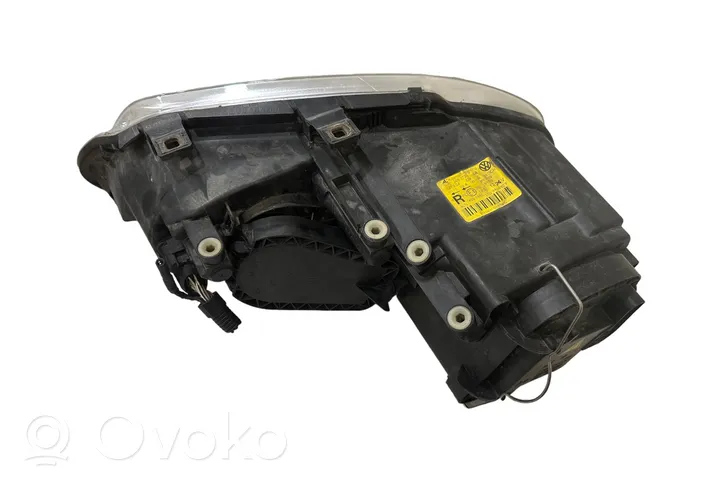 Volkswagen Touran I Lampa przednia 1T0941032F