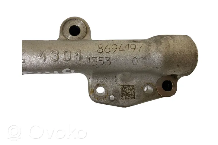 BMW 2 F45 Kraftstoffverteiler Einspritzleiste Verteilerrohr 8694197