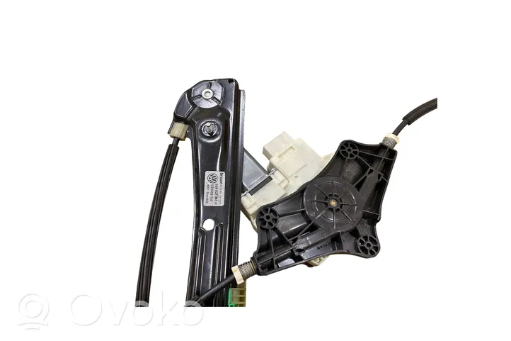 Volkswagen Golf VII Front door window regulator with motor 5G4837461H