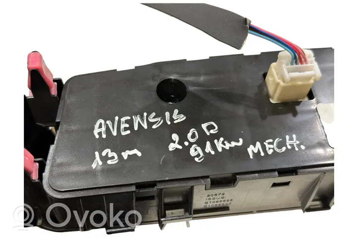 Toyota Avensis T270 Panel klimatyzacji 5590005500