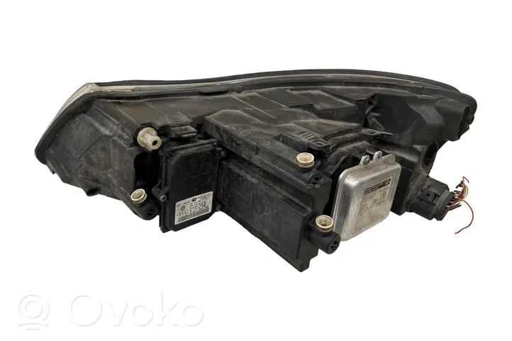 Skoda Octavia Mk2 (1Z) Lampa przednia 7L6941329B