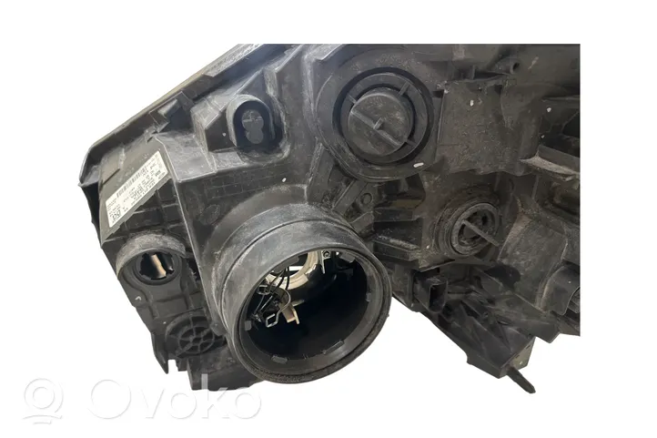 Opel Vivaro Headlight/headlamp 1EE01156502