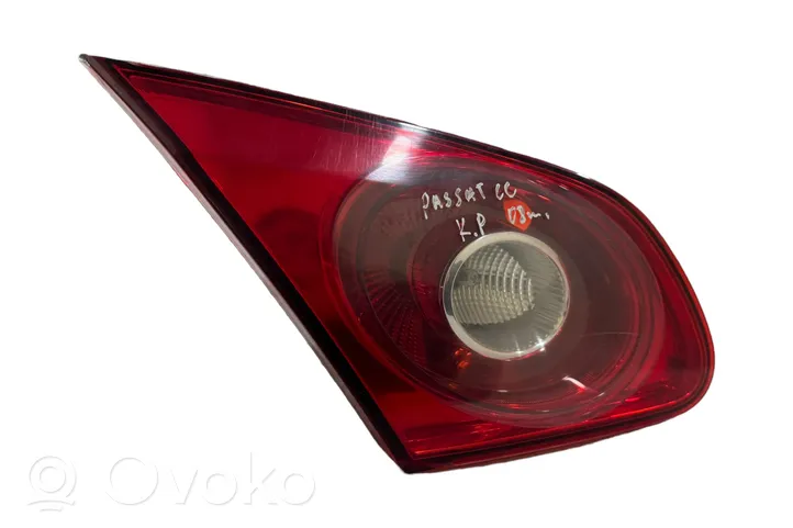 Volkswagen PASSAT CC Lampy tylnej klapy bagażnika 3C8945093D