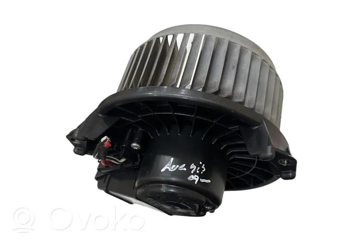 Toyota Avensis T270 Mazā radiatora ventilators AV2727008083