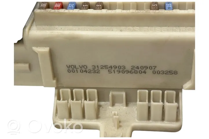 Volvo V50 Module de fusibles 31254903