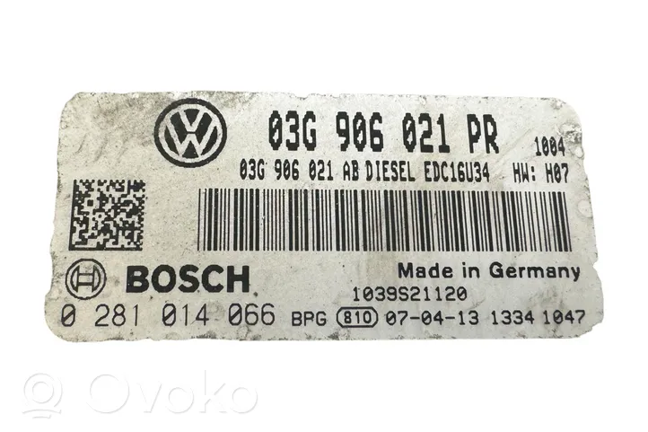 Volkswagen Golf V Calculateur moteur ECU 03G906021PR