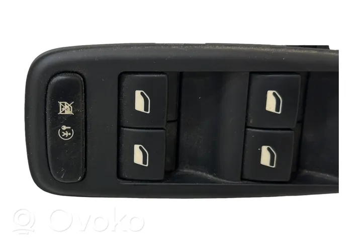 Citroen C4 I Picasso Sähkötoimisen ikkunan ohjauskytkin 96639383ZD