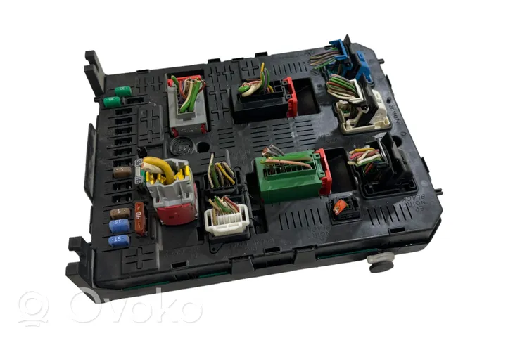 Peugeot Partner Fuse module 966405878002