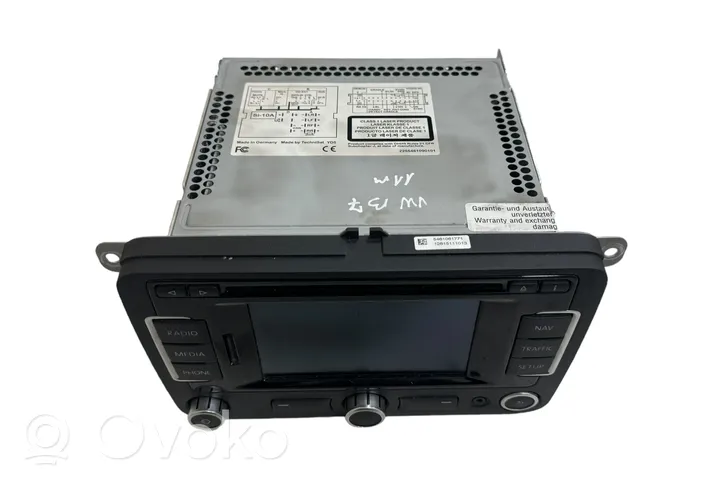 Volkswagen PASSAT B7 Unité principale radio / CD / DVD / GPS 3C0035279