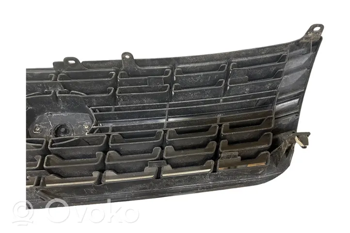 Toyota Hiace (H200) Front bumper upper radiator grill 5310126100