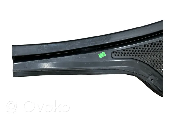 Volkswagen Golf VII Wiper trim 5G1819404A