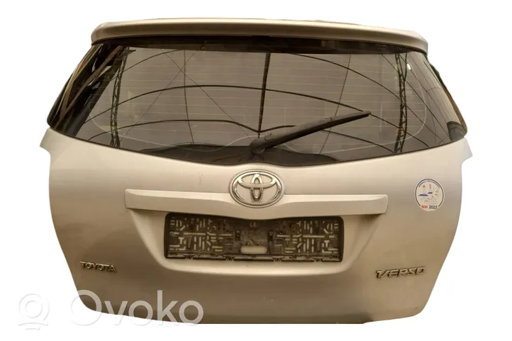 Toyota Corolla Verso E121 Задняя крышка (багажника) 