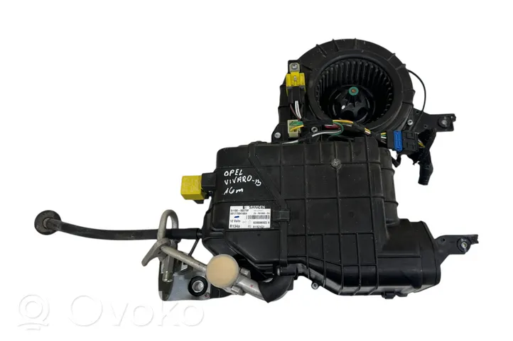 Opel Vivaro Montaje de la caja de climatización interior 8200006922A
