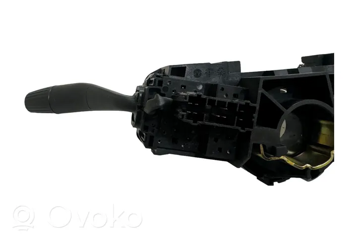 Honda CR-V Leva/interruttore dell’indicatore di direzione e tergicristallo M21664