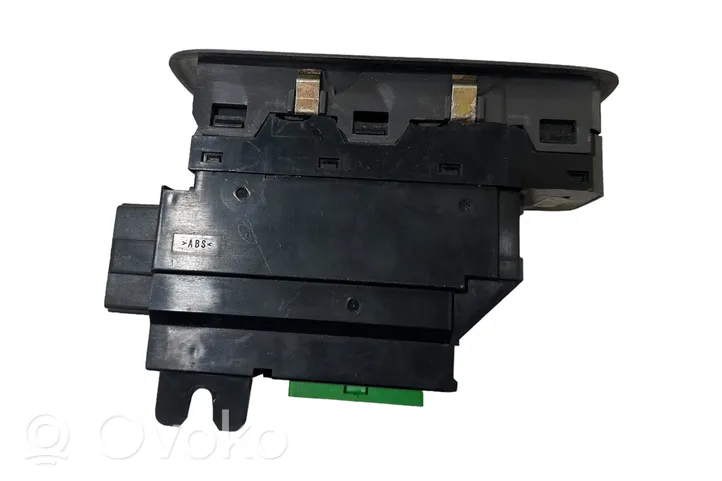 Volvo V70 Electric window control switch 8651327