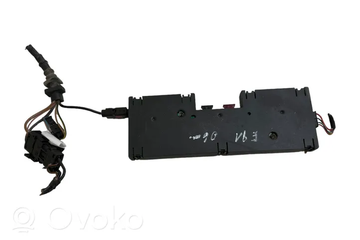 BMW 3 E90 E91 Amplificateur d'antenne 6520693484606