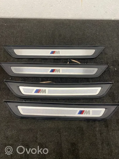 BMW 5 G30 G31 Set di rifiniture davanzale (interno) 8061056