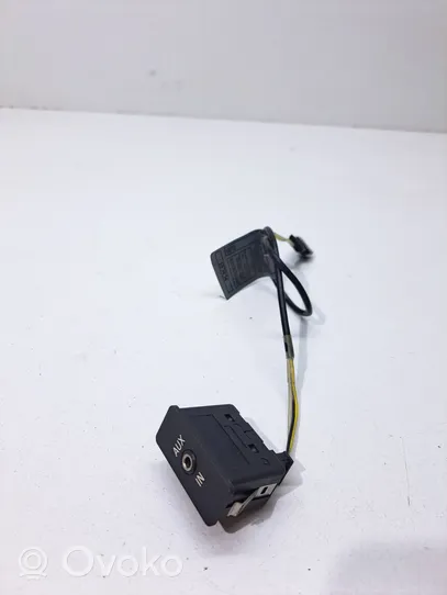 BMW 3 E90 E91 Câble adaptateur AUX 6930561