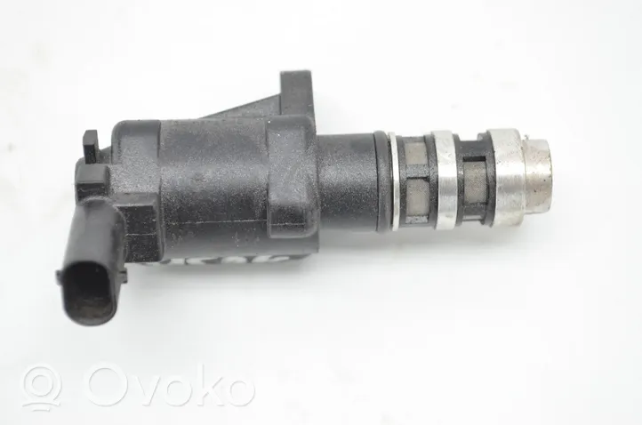 Audi A4 S4 B9 Paskirstymo velenėlio adaptacijos vožtuvas (vanos vožtuvas) 05L906455A