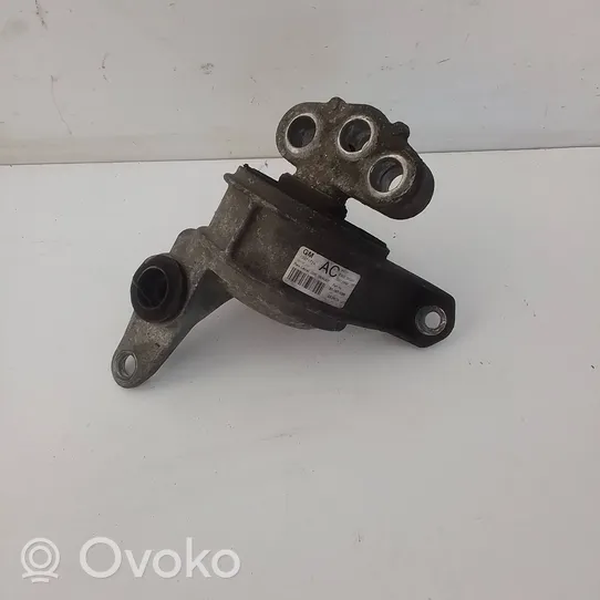 Opel Meriva B Wspornik / Mocowanie silnika 13271774