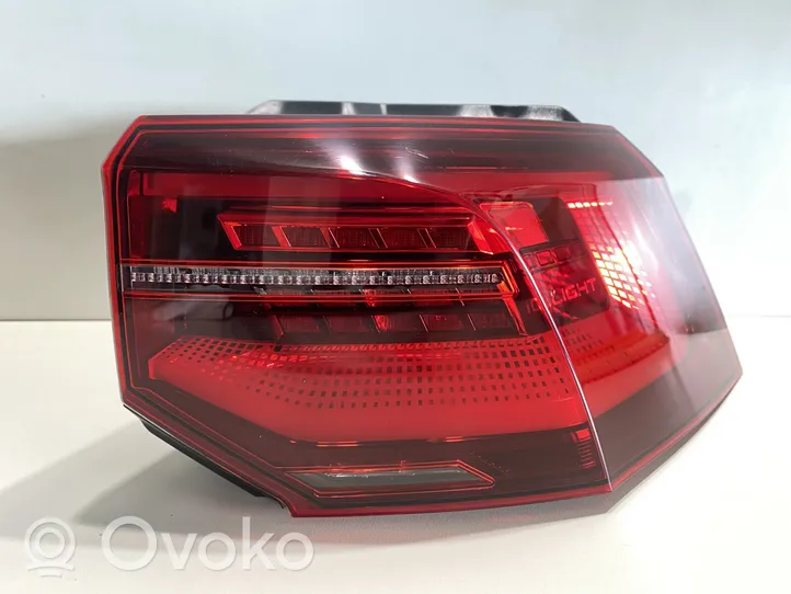 Volkswagen Golf VIII Rear/tail lights 5H0945208A