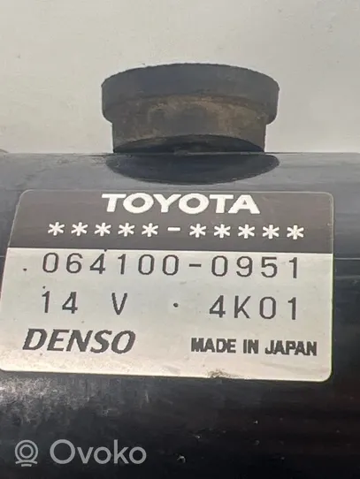 Toyota Prius (XW20) Pompa cyrkulacji / obiegu wody 0641000951