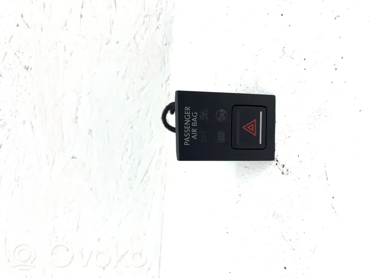 Volkswagen Golf VII Hazard light switch 5G2919225IUU