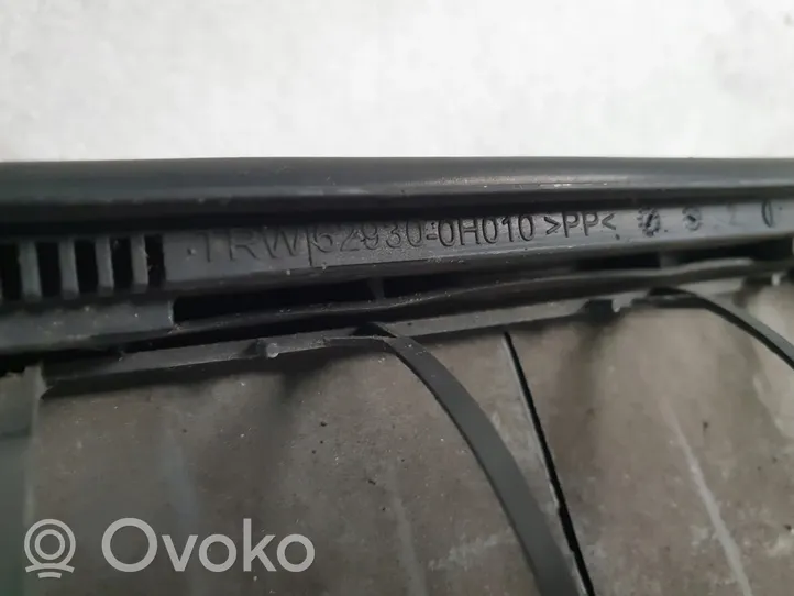 Toyota Aygo AB10 Kratka wentylacyjna pod zderzakiem tylnym 629300H010