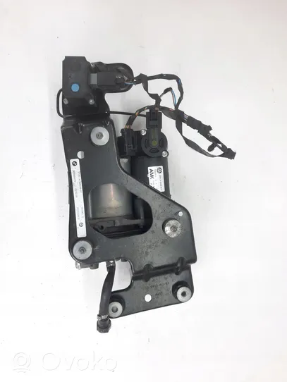 BMW X5 E70 Supporto del compressore ad aria dello pneumatico 6789938