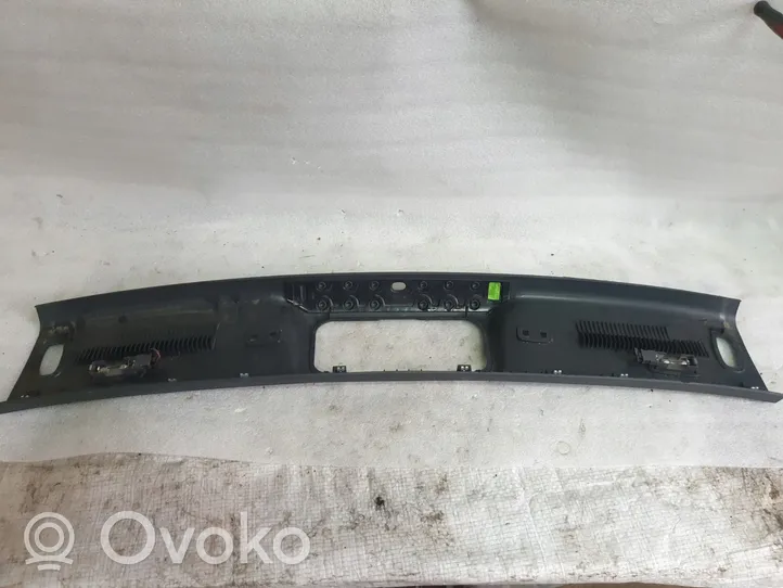 Volkswagen Eos Panel oświetlenia wnętrza kabiny 1Q0867390