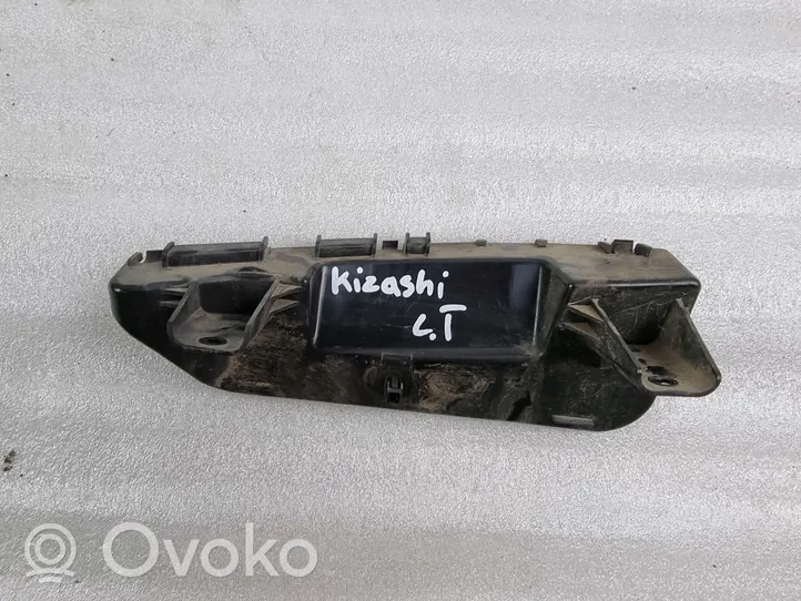 Suzuki Kizashi Rear bumper mounting bracket 7182457L