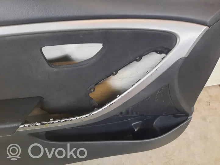 Hyundai i30 Rivestimento del pannello della portiera anteriore 