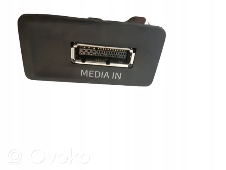 Seat Leon (5F) Gniazdo / Złącze USB 5F0035222C