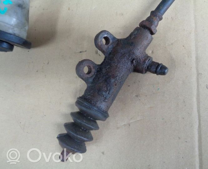 Toyota Land Cruiser (BJ70) Cilindro secondario del cuscinetto di rilascio della frizione 