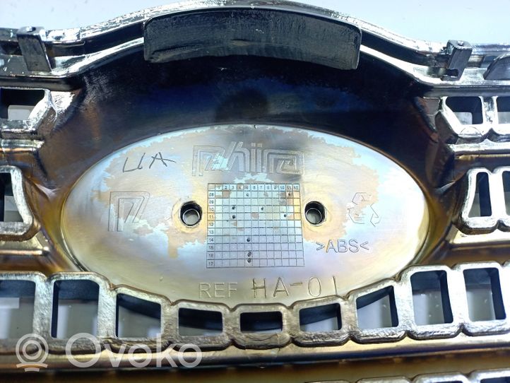 Hyundai Accent Grille de calandre avant 400905-1