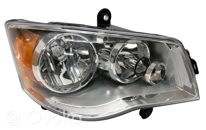 Dodge Grand Caravan Lampa przednia 5113340AC