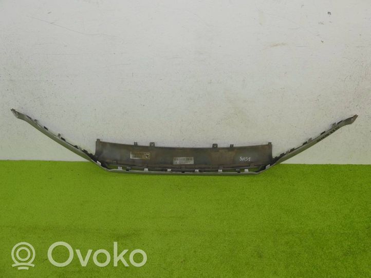 Audi A4 Allroad Apakšējā bampera daļa (lūpa) 8w0807733