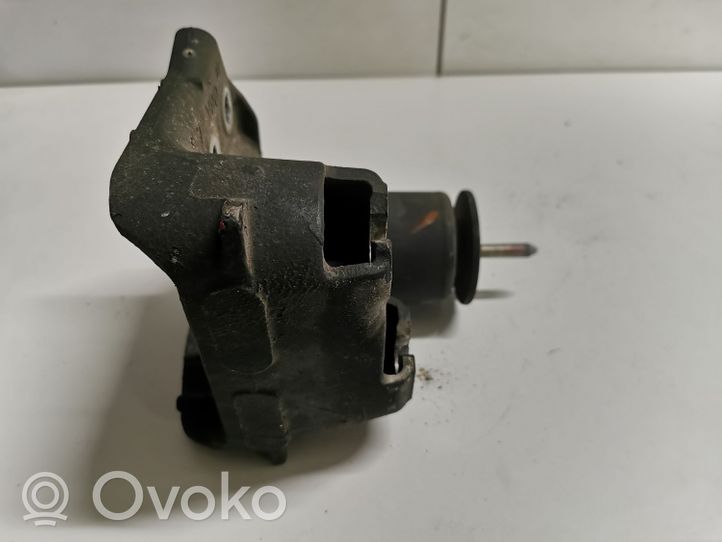 Subaru Outback (BS) Supporto di montaggio del motore 