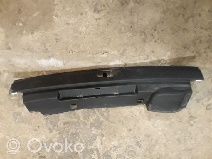 Audi Q7 4M Osłona pasa bagażnika 4M0864483