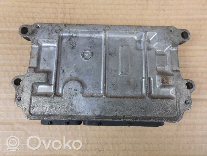 Mazda 6 Unité de commande, module ECU de moteur PE6E18881E