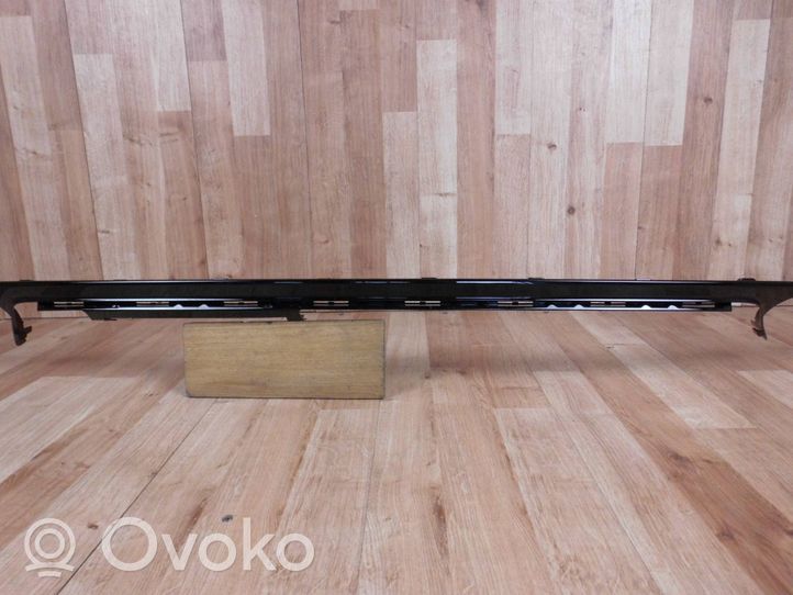 Volvo S90, V90 Takapuskurin alaosan lista 31425149