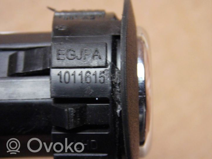 Ford Focus Bouton poussoir de démarrage du moteur 8A6111584ADW