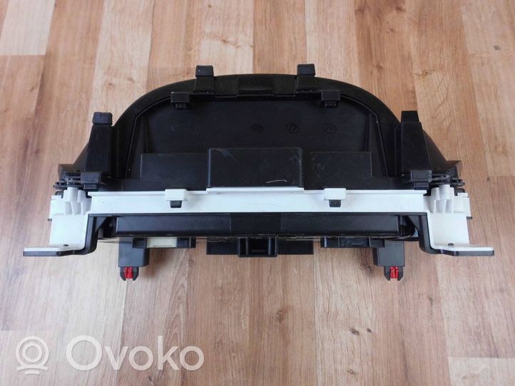 Toyota Yaris XP210 Tachimetro (quadro strumenti) 83800K0231