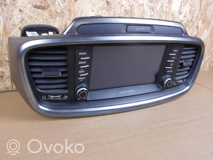 KIA Sorento Radio/CD/DVD/GPS-pääyksikkö 96560C5EC1WK