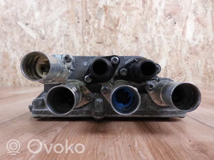 BMW 3 F30 F35 F31 Įtampos keitiklis/ keitimo modulis 8696116