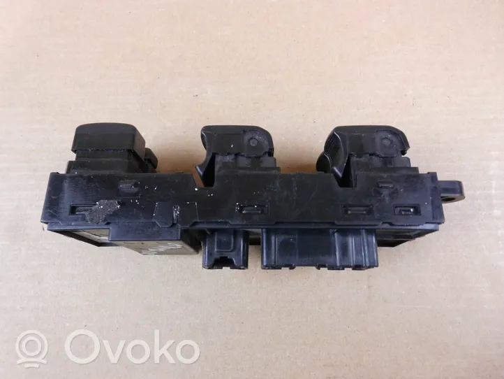 Subaru Outback Interrupteur commade lève-vitre 83071AJ240