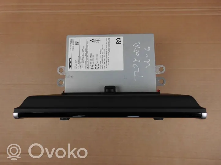 Toyota RAV 4 (XA50) Radio/CD/DVD/GPS-pääyksikkö 8614042B90