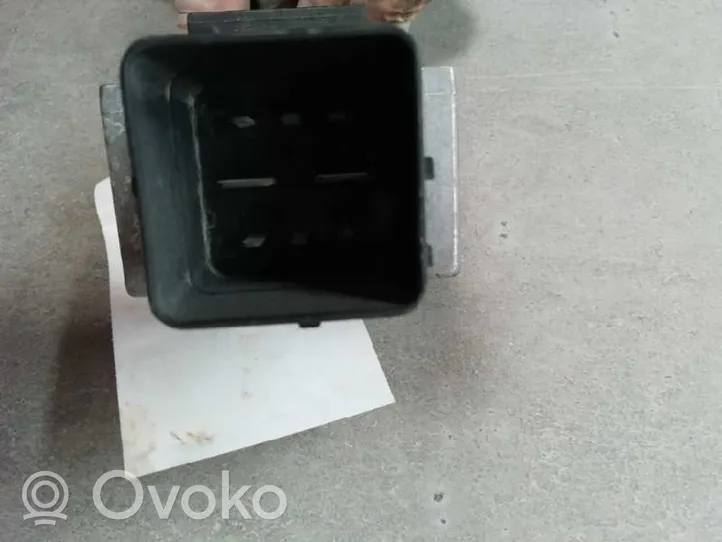 Dacia Sandero Przekaźnik / Modul układu ogrzewania wstępnego 8200859243