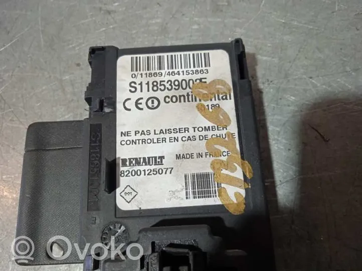 Renault Scenic RX Verrouillage de commutateur d'allumage 8200125077