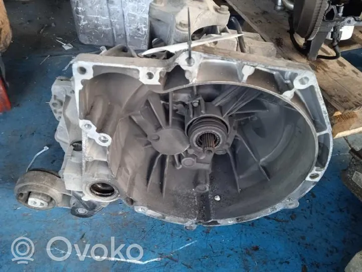 Mazda 2 Manualna 5-biegowa skrzynia biegów 2N1R7F096AB